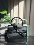 Classic Black Fashion Handbag for Women – Trendy Everyday Purse